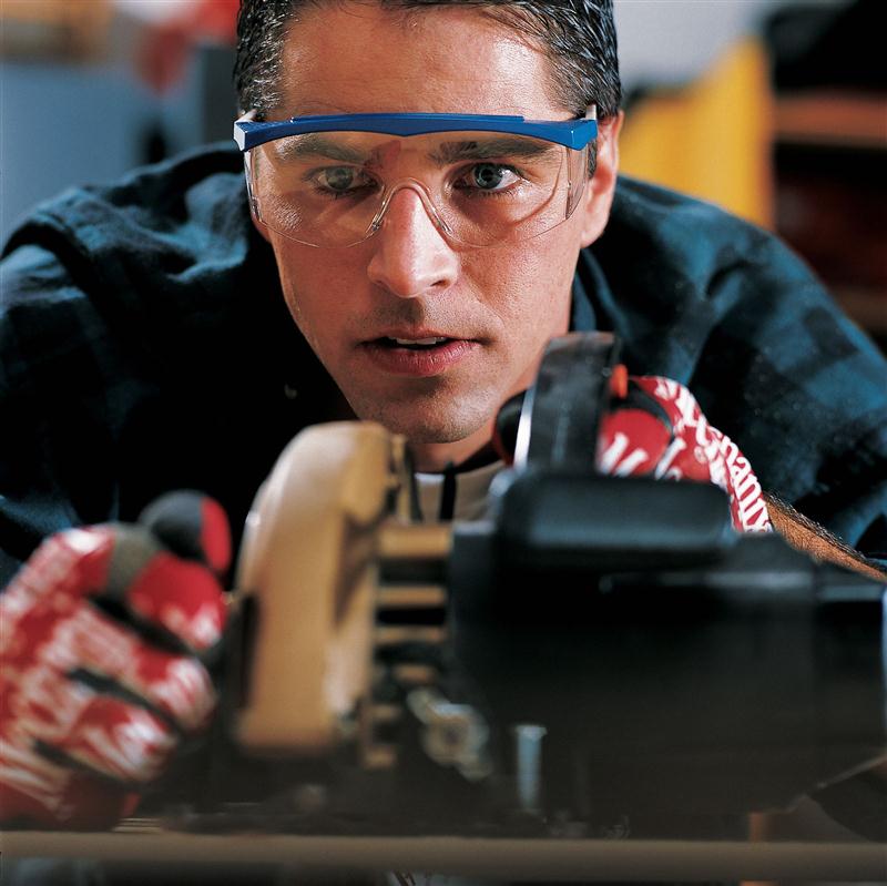 Kính chống văng bắn