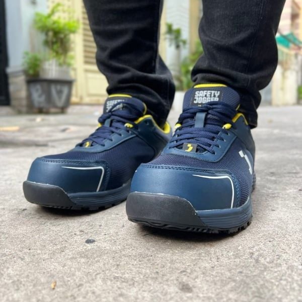 Giày bảo hộ lao động Jogger AAK